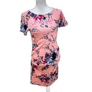 Pink Blush peach floral textured stretchy short sleeved dress above knee medium